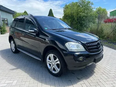 Gebraucht Mercedes ML280 190 PS (139 kW) 2008 Schwarz SUV