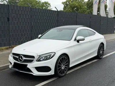 Gebraucht Mercedes C220 AMG line 170 PS (125 kW) 2016 Weiß Coupé