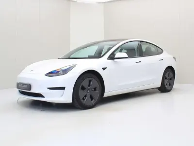 Usata Tesla Model 3 Standard Range 225 kW (306 CV) 2022 Bianco Berlina