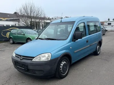 Gebraucht Opel Combo 87 PS (63 kW) 2002 Blau Van / Kleinbus