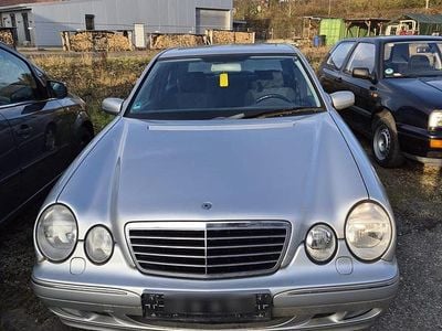 Gebraucht Mercedes E320 224 PS (164 kW) 2000 Grau Limousine