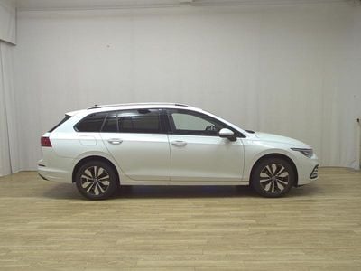 Gebraucht VW Golf VIII Move 131 PS (96 kW) 2024 Weiss Kombi