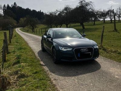 Gebraucht Audi A6 Ambiente 179 PS (131 kW) 2012 Blau Limousine