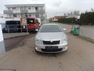 Używany Skoda Octavia Ambiente 122 KM (89 kW) 2009 Srebrny Kombi