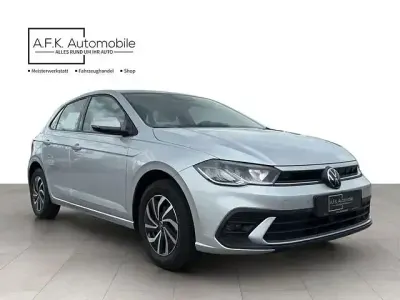 Gebraucht VW Polo Life 95 PS (69 kW) 2023 Silber Kleinwagen