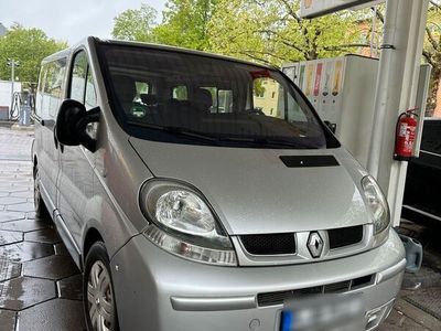 gebraucht Renault Trafic luxurious 7 Sitz.-2.5Dci Automatik 108.000km