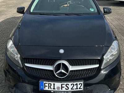 Gebraucht Mercedes A200 136 PS (100 kW) 2016 Schwarz Limousine