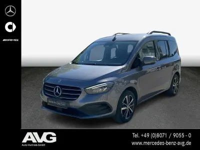 Gebraucht Mercedes T180 Progressive 116 PS (85 kW) 2023 Grau Van / Kleinbus