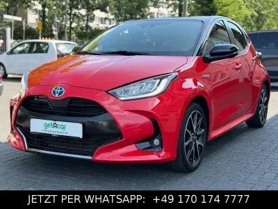 Gebraucht Toyota Yaris Hybrid Edition 92 PS (67 kW) 2021 Rot Limousine