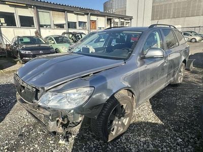 Gebraucht Skoda Octavia Best of 140 PS (102 kW) 2013 Grau Kombi