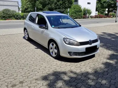 Gebraucht VW Golf VI 122 PS (89 kW) 2011 Grau Kleinwagen