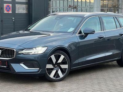 Gebraucht Volvo V60 253 PS (186 kW) 2024 Blau Kombi