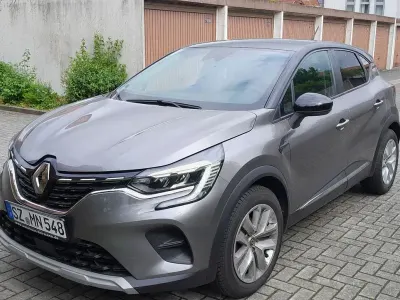 Używany Renault Captur Experience 101 KM (74 kW) 2020 Szary SUV
