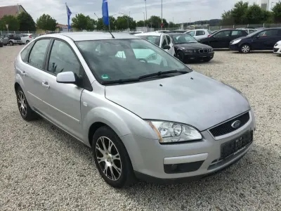 Gebraucht Ford Focus 101 PS (74 kW) 2007 Silber Limousine