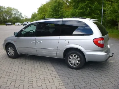 Gebraucht Chrysler Grand Voyager 174 PS (127 kW) 2005 Silber Van / Kleinbus