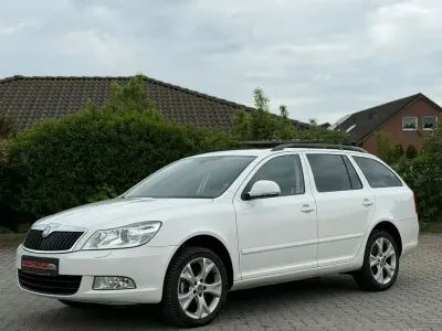 Gebraucht Skoda Octavia Elegance 140 PS (102 kW) 2012 Weiß Limousine