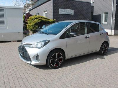 Usata Toyota Yaris 69 CV (50 kW) 2014 Argento Utilitaria