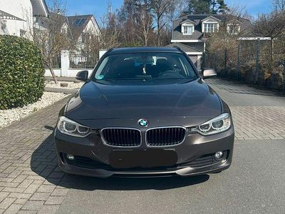 Gebraucht BMW 320 184 PS (135 kW) 2013 Braun Kombi