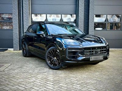 Second-hand Porsche Cayenne 305 CP (224 kW) 2024 Negru SUV