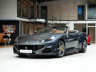 Grau Gebraucht 2022 Ferrari Portofino Cabrio | 189.980 €