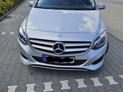 Mercedes B220