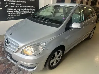 Gebraucht Mercedes B200 136 PS (100 kW) 2009 Silber Van / Kleinbus