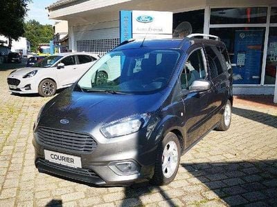 Gebraucht Ford Tourneo Courier Trend 101 PS (74 kW) 2021 Magneticgrau (metallic) Van / Kleinbus