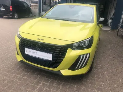 Gebraucht Peugeot 208 Active 75 PS (55 kW) 2024 Gelb Kleinwagen