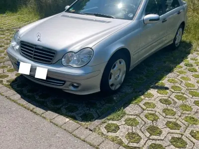 Gebraucht Mercedes C180 143 PS (105 kW) 2006 Silber Limousine