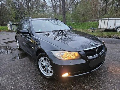 Second-hand BMW 318 129 CP (94 kW) 2008 Negru Berlinǎ