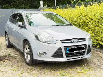 Gebraucht Ford Focus Titanium 150 PS (110 kW) 2012 Grau Kombi