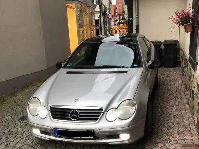 Używany Mercedes C180 143 KM (105 kW) 2003 Srebrny Coupe