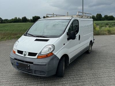 gebraucht Renault Trafic mit Glasgestell Schlosser/Schreiner/Montagebus