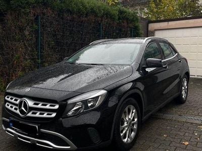 Gebraucht Mercedes GLA200 136 PS (100 kW) 2018 Schwarz SUV