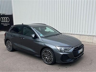 Grau Gebraucht 2024 Audi A3 Sportback S-Line Kleinwagen | 37.999 € (Teuer)