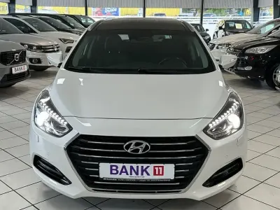 Gebraucht Hyundai i40 Premium 141 PS (103 kW) 2017 Weiß Kombi