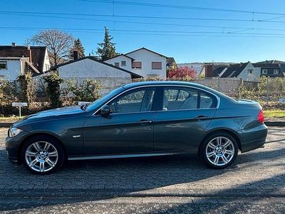 Gebraucht BMW 325 218 PS (160 kW) 2009 Grün Limousine