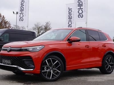 Gebraucht VW Tiguan R-line 150 PS (110 kW) 2024 Persimmon red metallic SUV