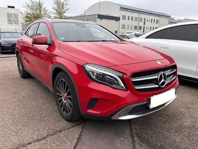 Usata Mercedes GLA250 211 CV (155 kW) 2016 Rosso SUV