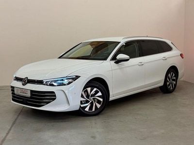 Usata VW Passat Business 150 CV (110 kW) 2024 Bianco Station wagon