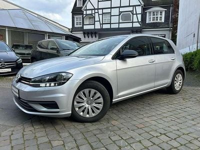 Usata VW Golf VIII Trendline 116 CV (85 kW) 2020 Argento Berlina