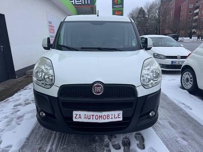 Weiß Gebraucht 2015 Fiat Doblò Van / Kleinbus | 4.900 € (Fairer Preis)