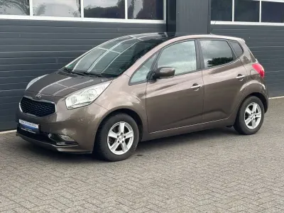 Używany Kia Venga DREAM-TEAM Edition 128 KM (94 kW) 2016 Beżowy Hatchback