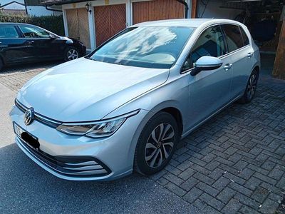 Gebraucht VW Golf VIII Active 110 PS (80 kW) 2021 Silber Limousine