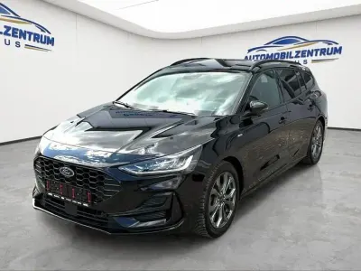 Gebraucht Ford Focus ST-Line 125 PS (91 kW) 2024 Schwarz Limousine