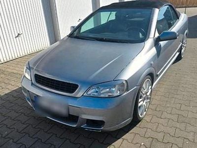 Gebraucht Opel Astra Cabriolet Dynamic 180 PS (132 kW) 2003 Silber Cabrio