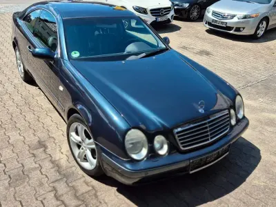 Gebraucht Mercedes CLK320 Elegance 218 PS (160 kW) 1998 Schwarz Coupé