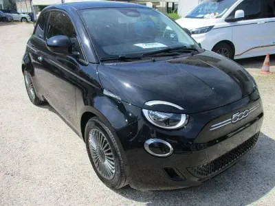 Gebraucht Fiat 500e Icon 86 kW (118 PS) 2022 Schwarz Limousine