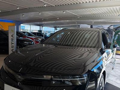 Neu Opel Astra Ultimate 131 PS (96 kW) 2026 Schwarz Kombi