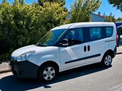 Gebraucht Opel Combo 105 PS (77 kW) 2014 Weiß Van / Kleinbus